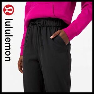 NWT Lululemon Stretch High-Rise Keep Moving Jogger •Black